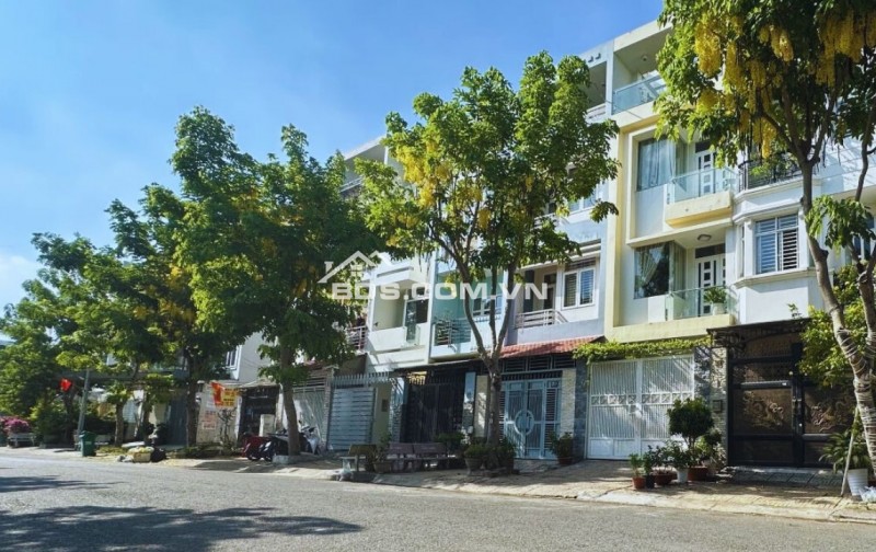 BÁN NHÀ MẶT TIỀN 72M² – 5 TẦNG CÓ HẦM – GẦN NGUYỄN THỊ THẬP – DÒNG TIỀN 350TR/NĂM – NHỈNH 15 TỶ